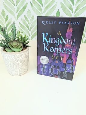 Box Set Kingdom Keepers Like New